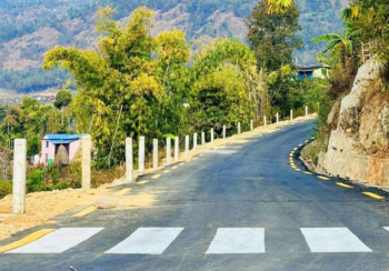 ट्रयाक खुलेको २६ वर्षपछि सडक कालोपत्र भएपछि …