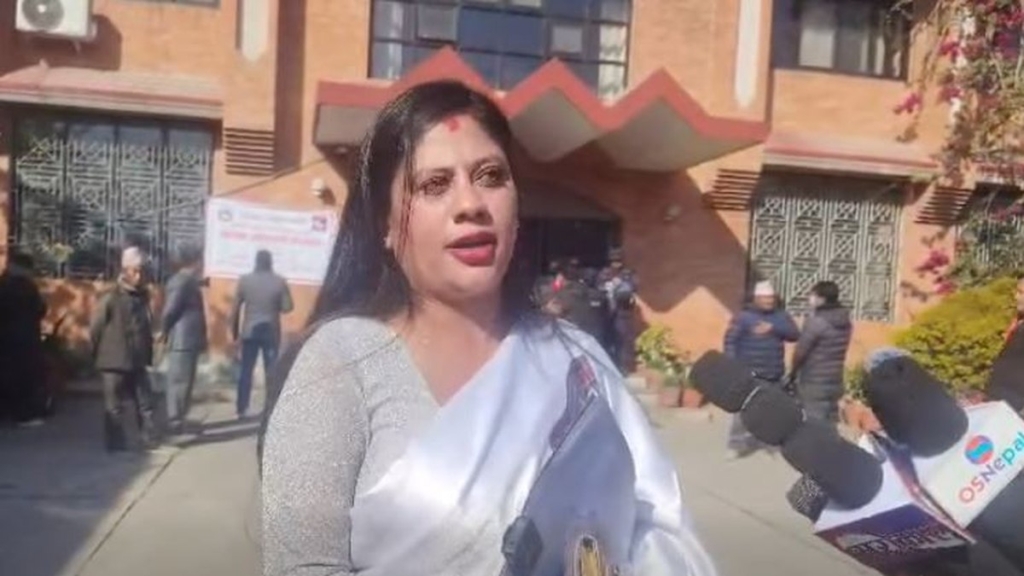 शोभा पाठकले भनिन्–  ‘महेश बस्नेतलाई कारबाही गरियोस्’