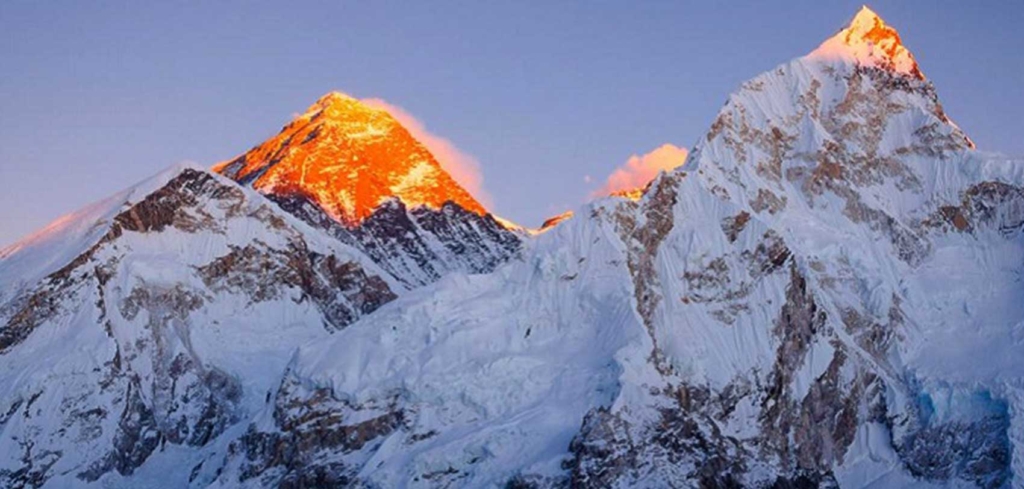 सगरमाथा दिवसः विश्वसामु नेपालको गौरव र हिमाली पर्यटन
